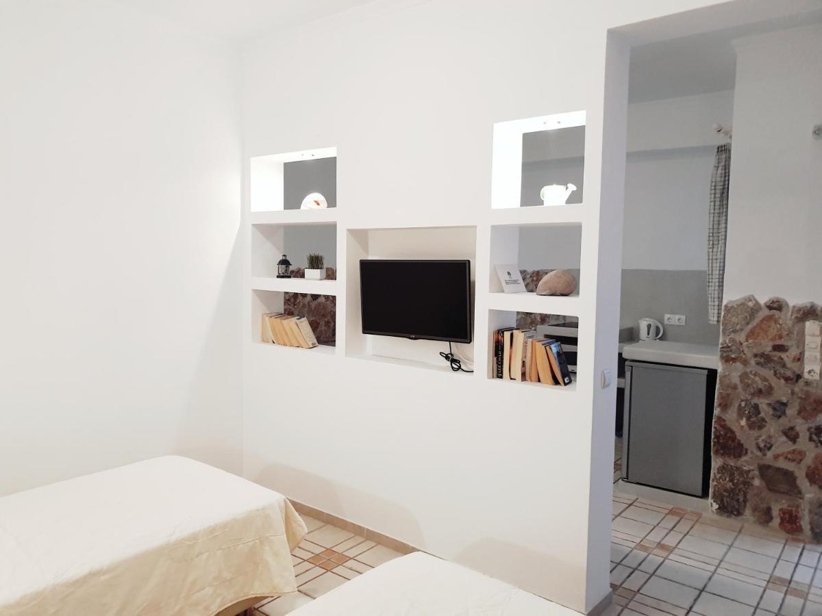 Arapiou Apartments ペリヴォラス エクステリア 写真