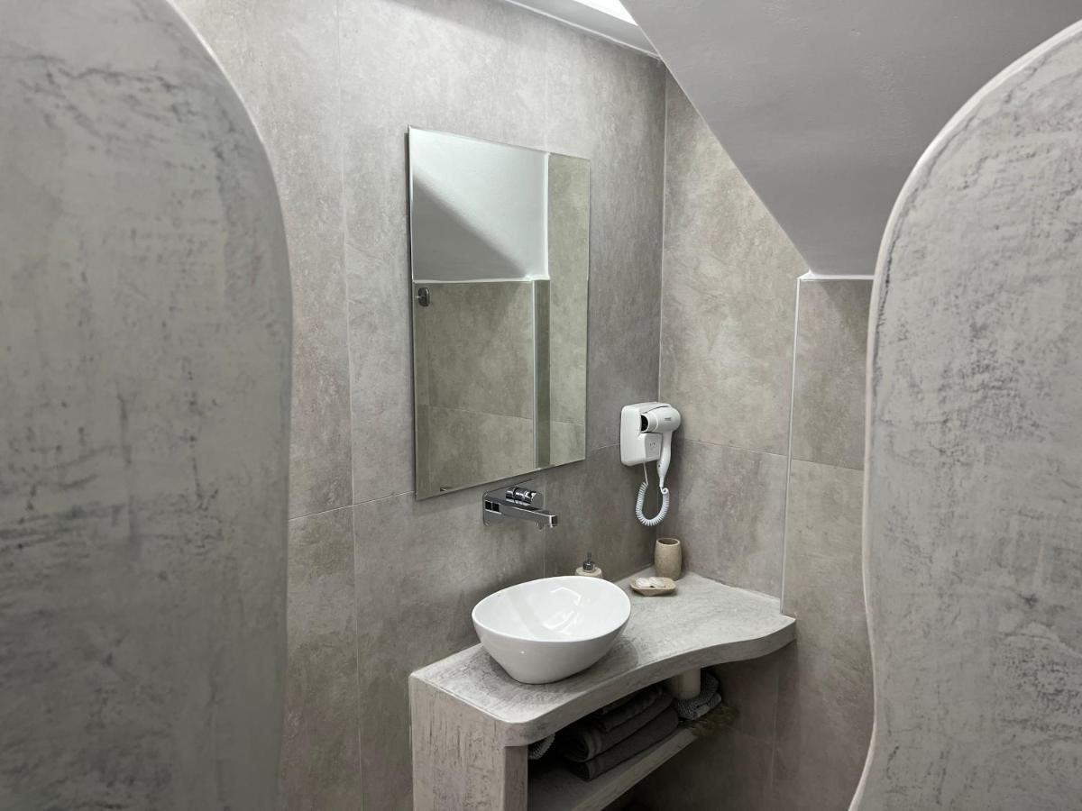 Arapiou Apartments ペリヴォラス エクステリア 写真