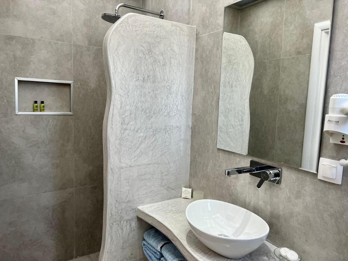 Arapiou Apartments ペリヴォラス エクステリア 写真