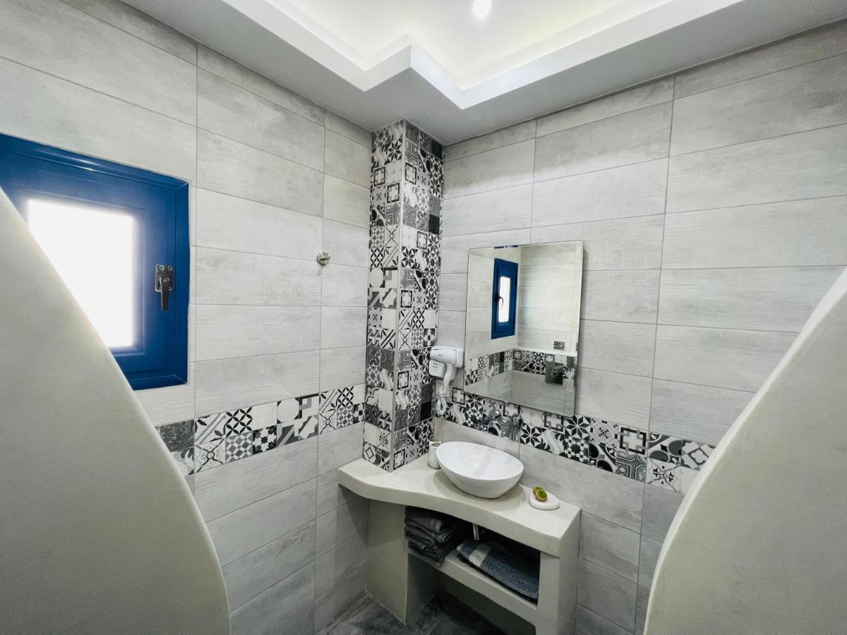Arapiou Apartments ペリヴォラス エクステリア 写真